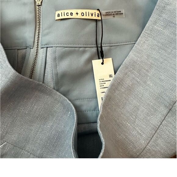 NWT Alice & Olivia Donald High-Waist Linen-Blend Short Size 10 Chambray - Picture 7 of 11